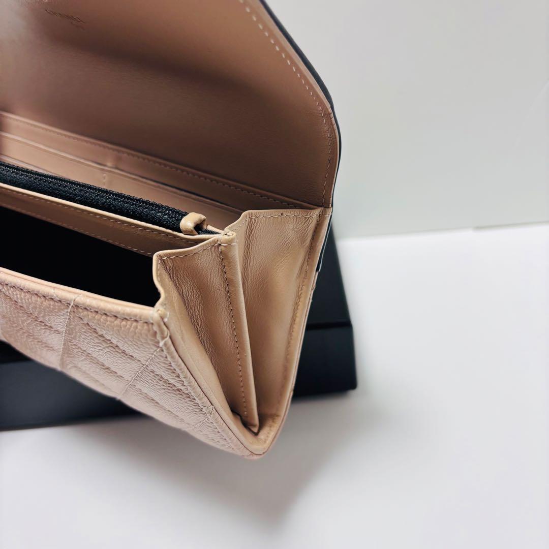 【美品】シャネルキャビアスキン　CCフィリグリー　長財布　カード・シールあり