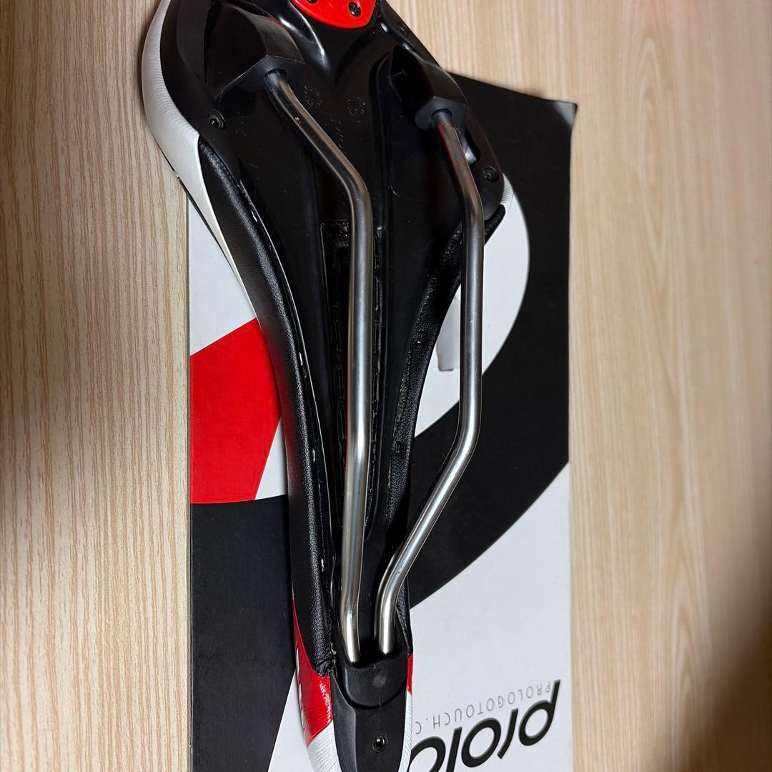 未使用prologo サドル