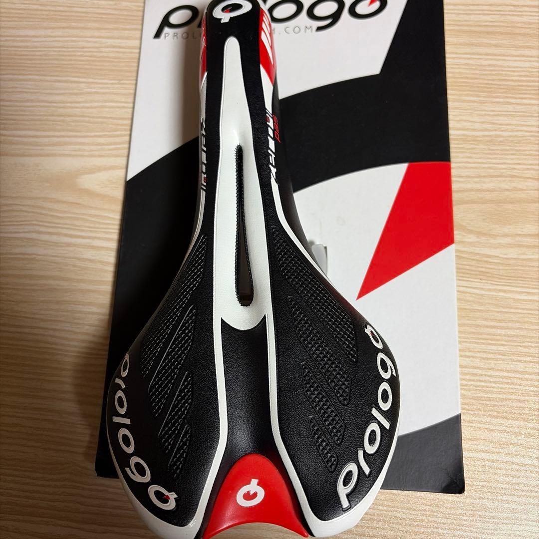 未使用prologo サドル