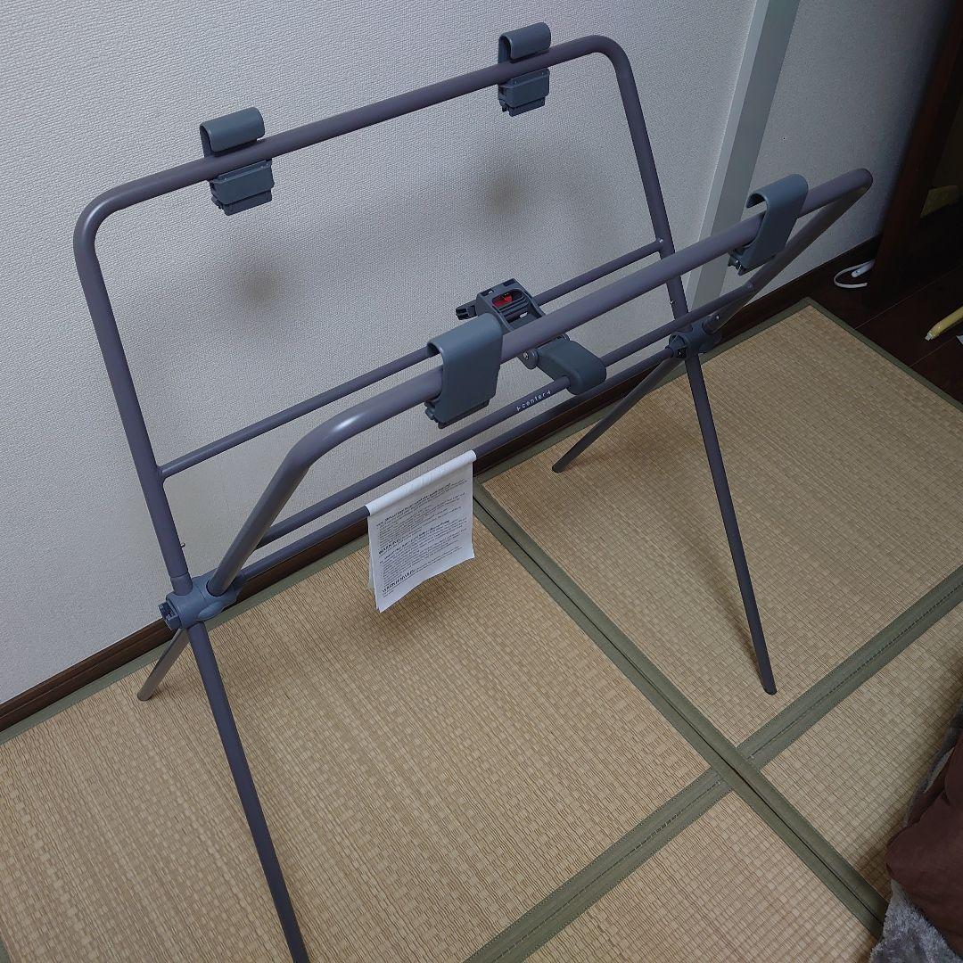 ストッケ　フレキシバスとバススタンド