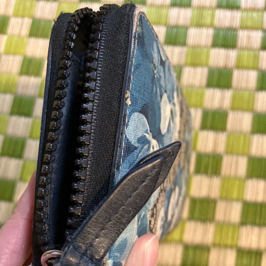 GUCCI フラワーパターン 長財布