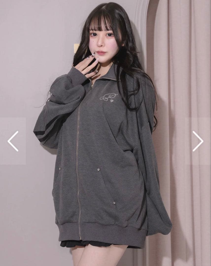 pium ジップスウェット