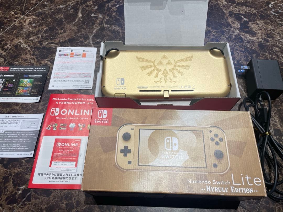 今だけお買い得✨Switch Switch Lite本体 ハイラルエディション