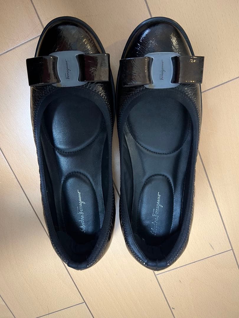 フェラガモ 23cm 黒　フラットシューズ　パンプス　入学式　ドリー