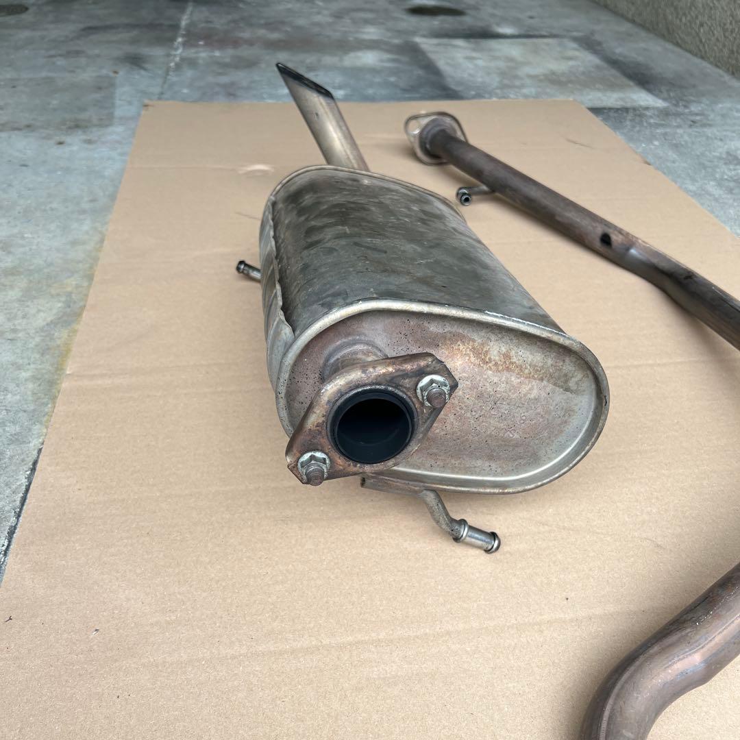 ジムニー純正中間パイプリアマフラーセットJB23.6型に付けていました。