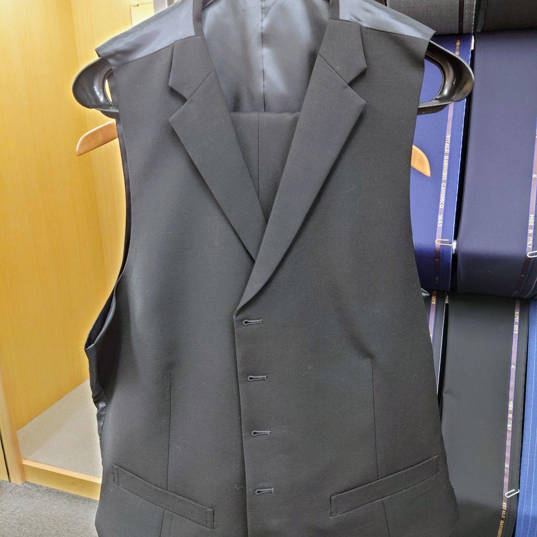 【未使用】大きいサイズ フルオーダースーツ ★スリーピース★ ブラック