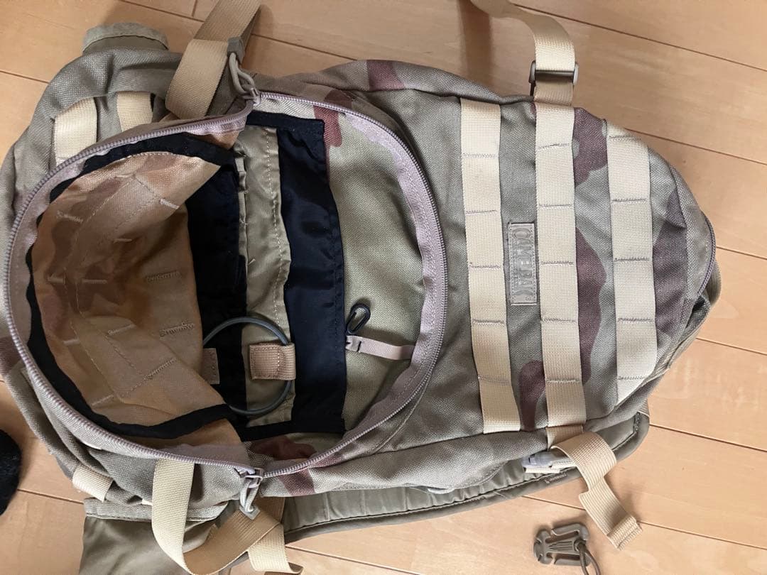 CAMELBAK製　キャメルバック