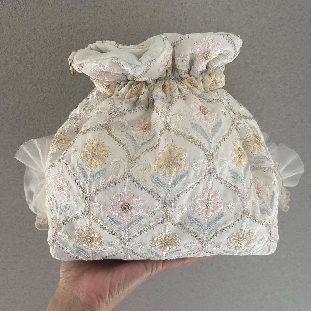 インド刺繍リボンテトラポーチ