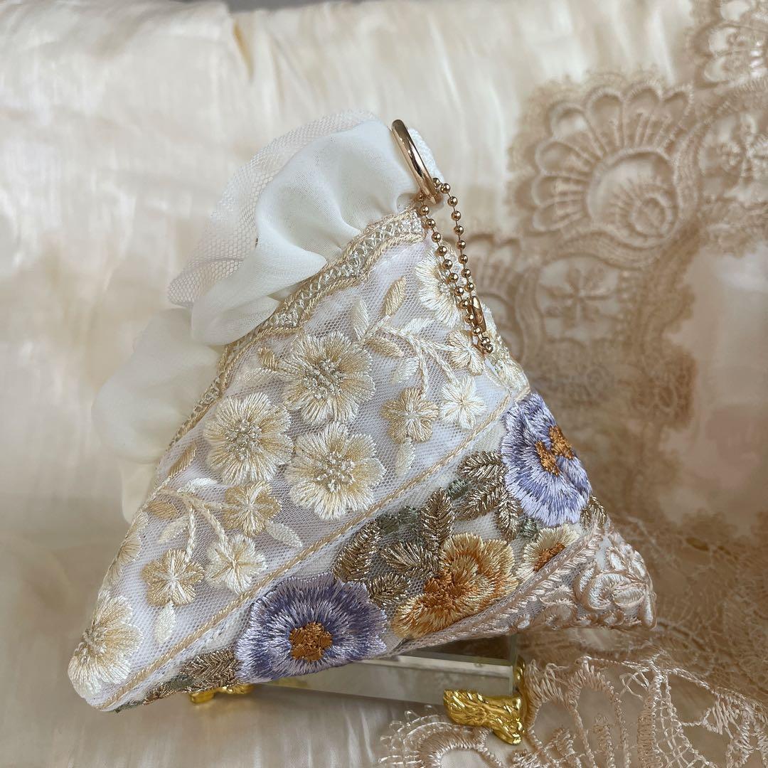 インド刺繍リボンテトラポーチ