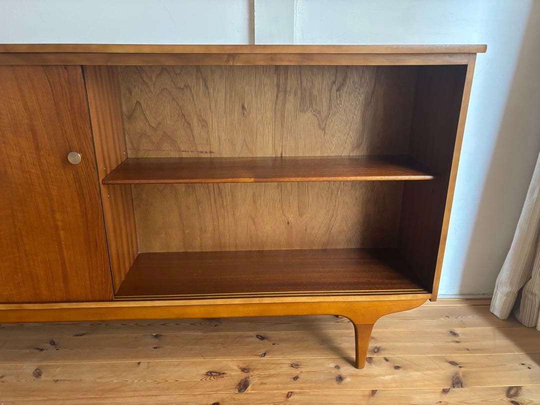 北欧ヴィンテージ　チーク　ガラスサイドボード