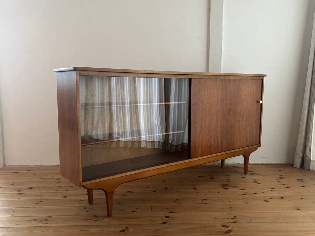 北欧ヴィンテージ　チーク　ガラスサイドボード