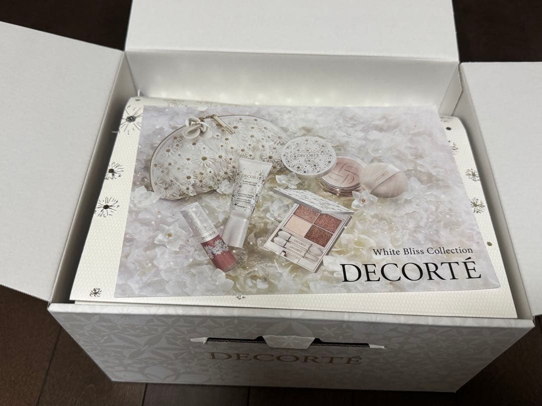 コスメデコルテ ホワイトブリスコレクション クリスマスコフレ2024