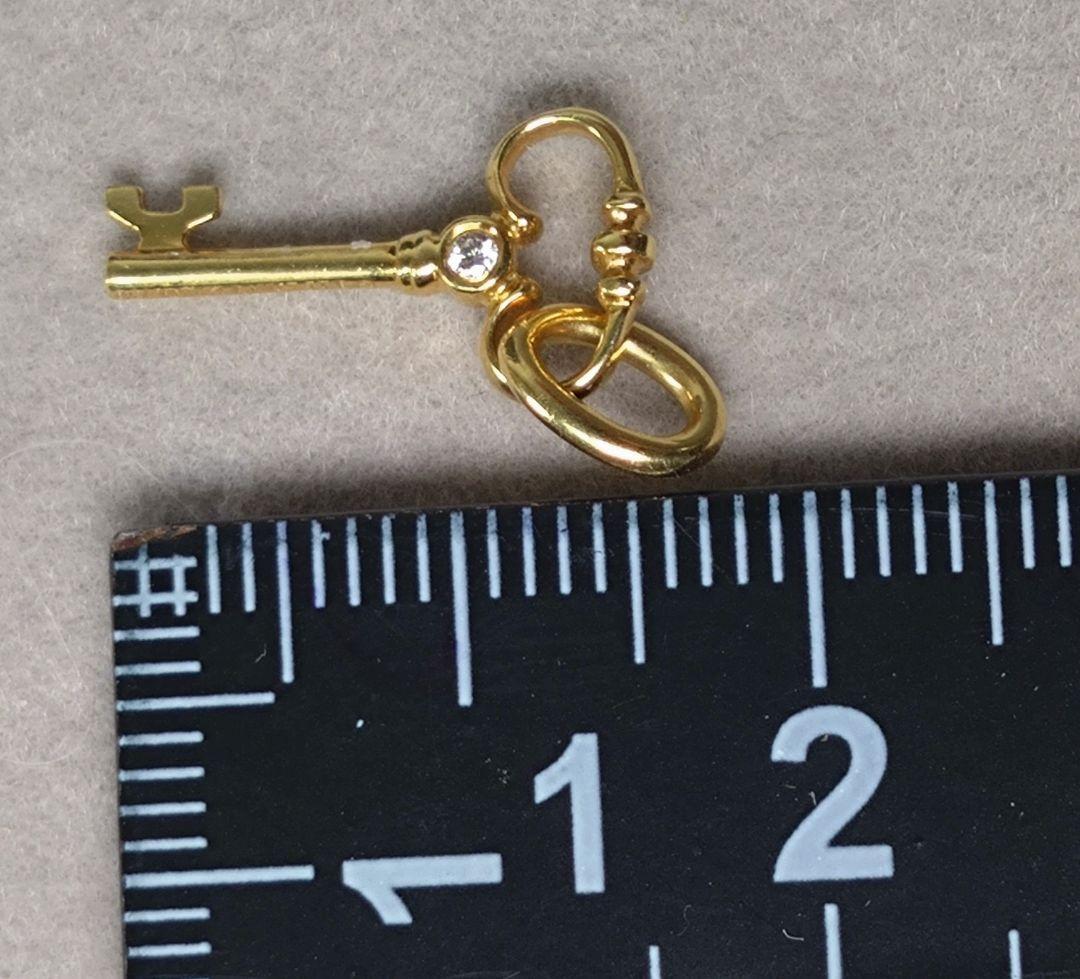 n*中様 Tiffany&Co. キー モチーフ 750 K18ダイヤペンダント