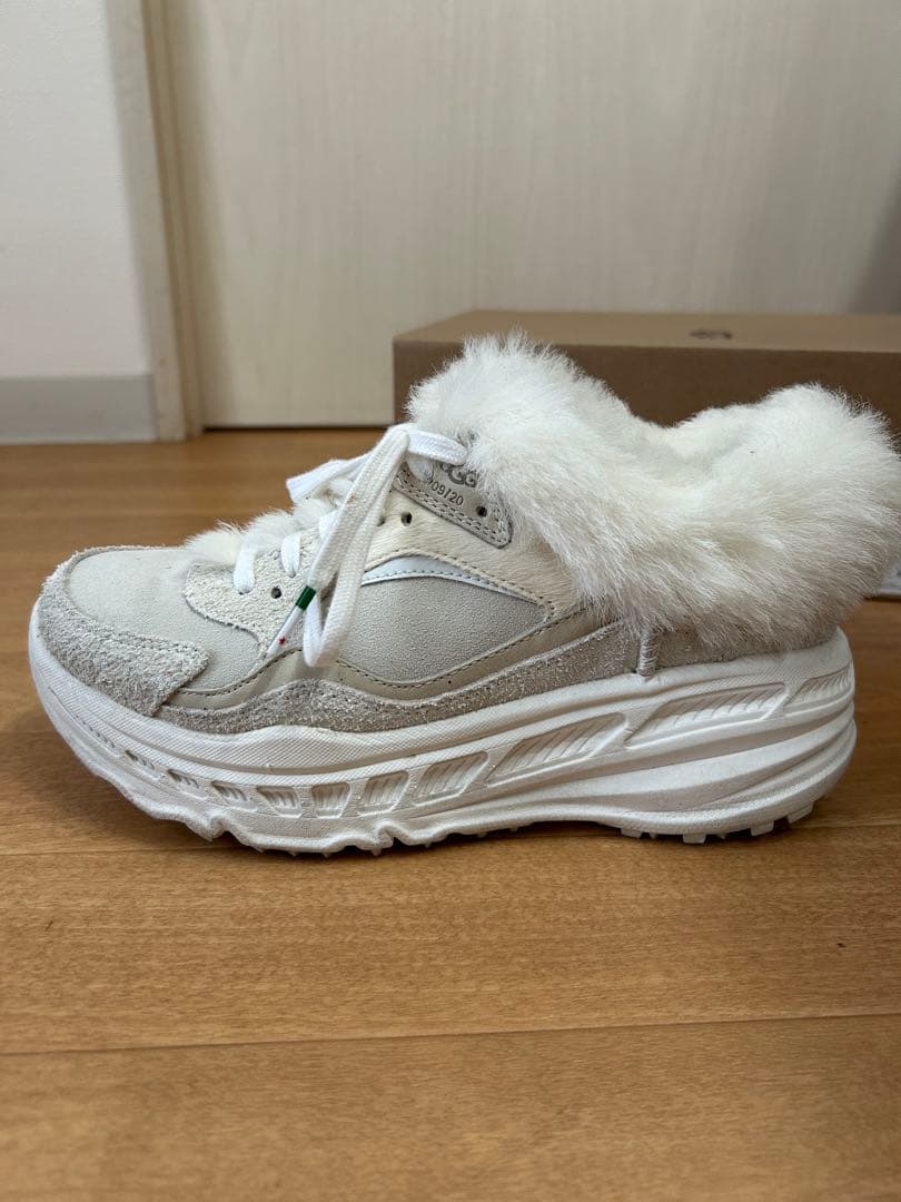 UGG スニーカー ファー　CA805 X Bears