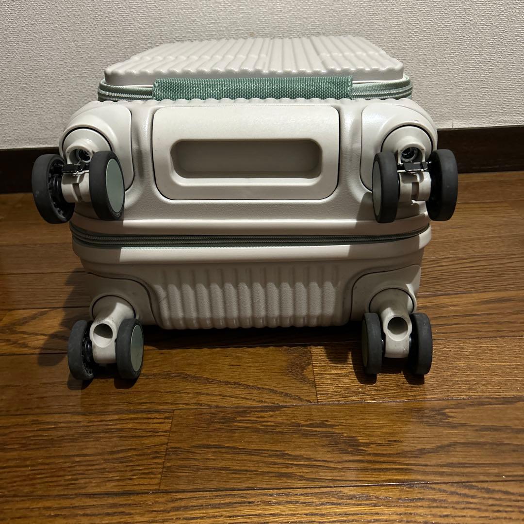 イノベーター キャリーバック　スーツケース 21L 機内持込OK