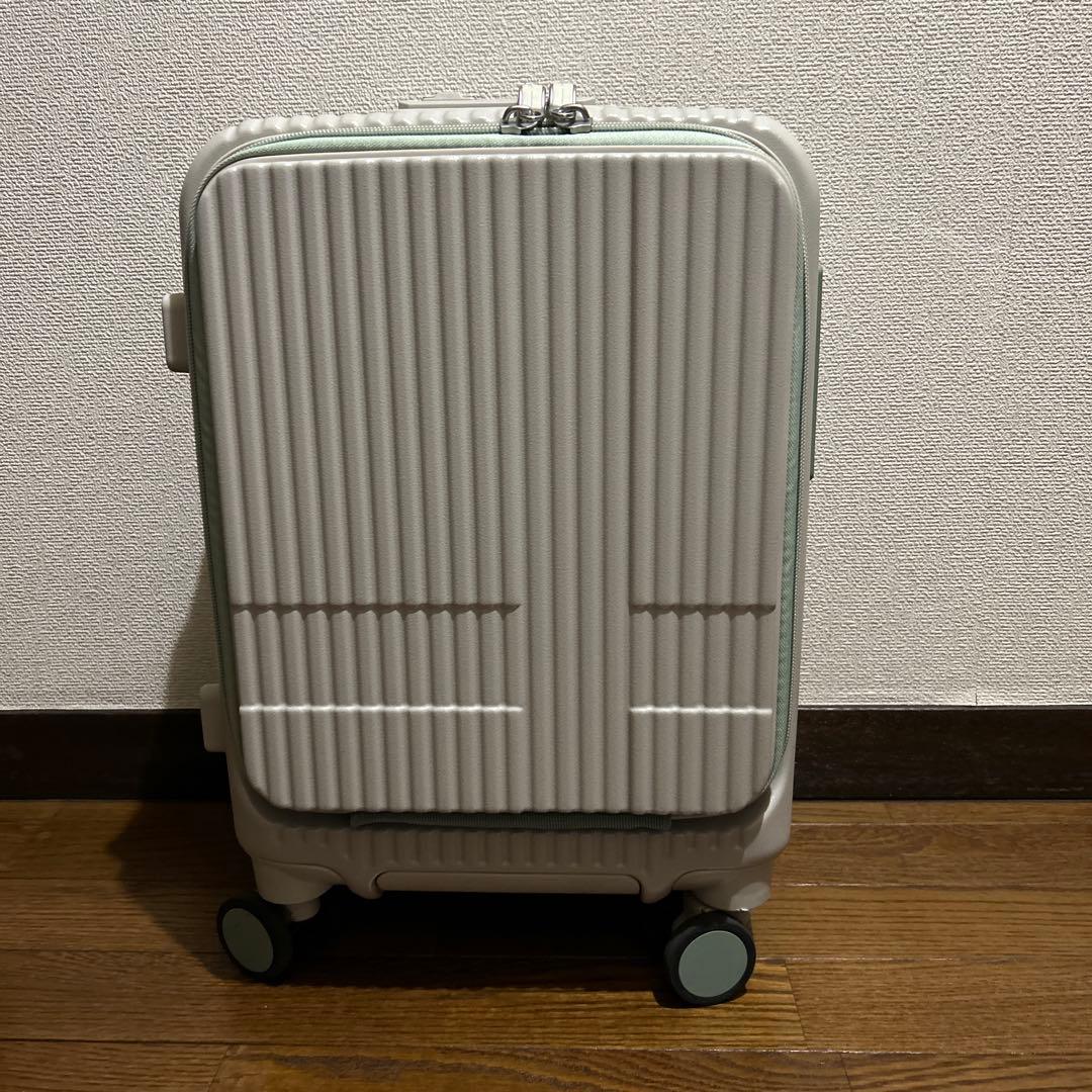 イノベーター キャリーバック　スーツケース 21L 機内持込OK
