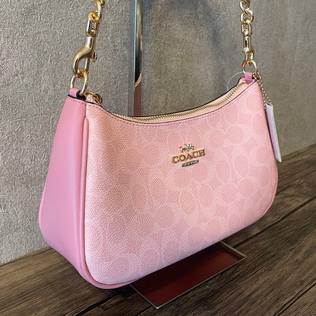 COACH　コーチ　テリ　ショルダーバッグ　シグネチャー　未使用　@