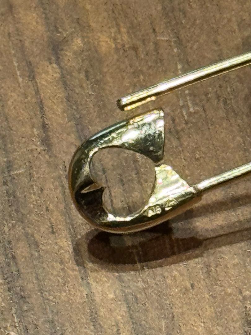 K18 イエローゴールド　安全ピン　ピアス　ボディピアス