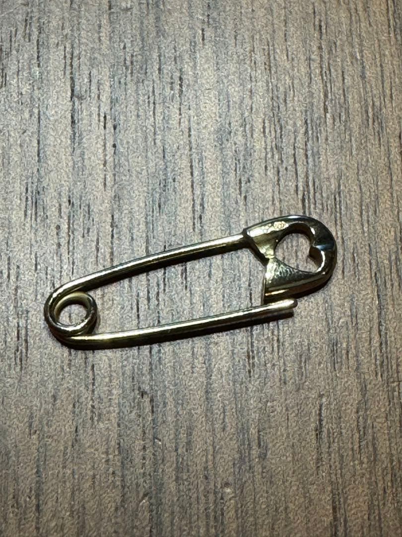 K18 イエローゴールド　安全ピン　ピアス　ボディピアス