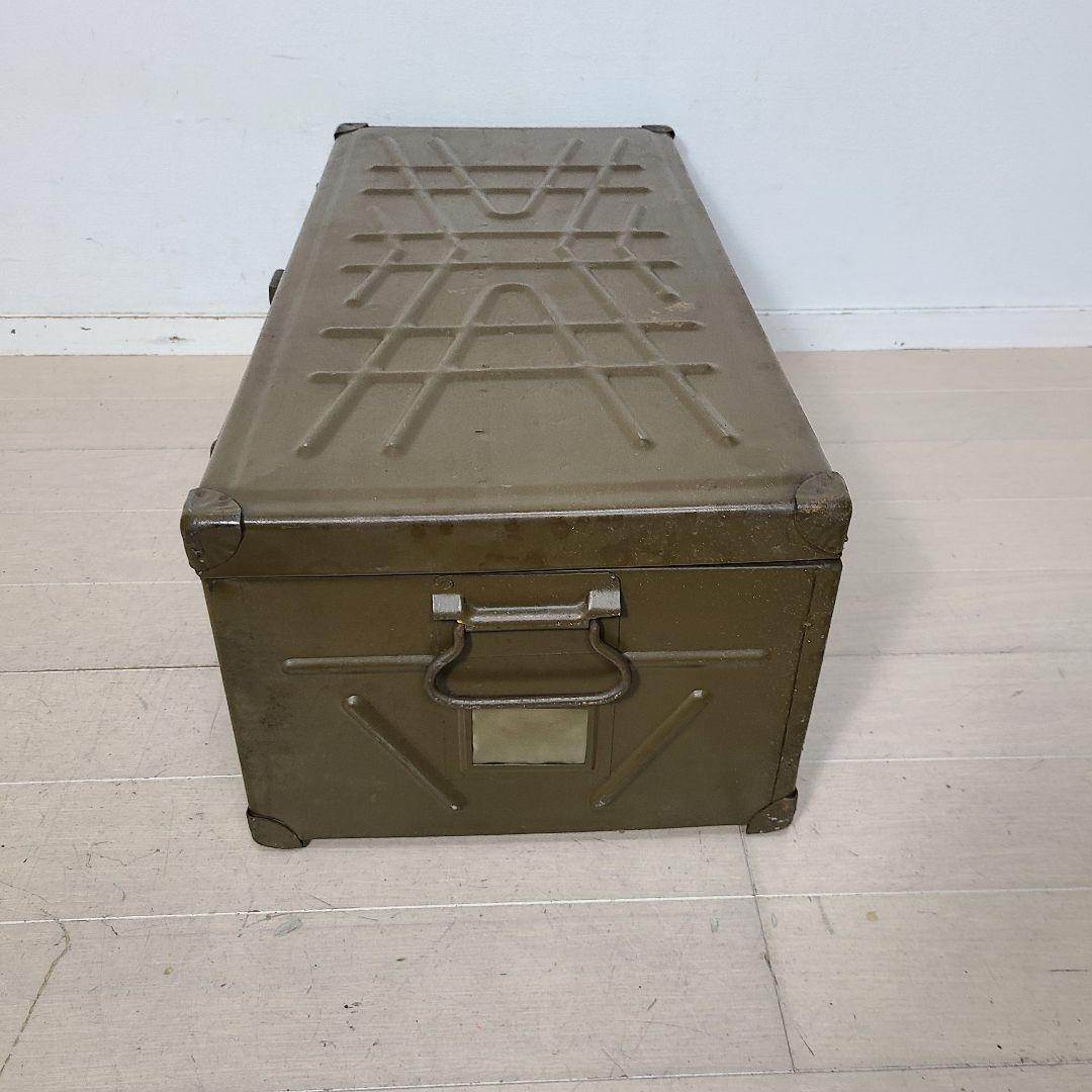 く*ま様 旧日本軍 将校用トランク 金属製 当時物