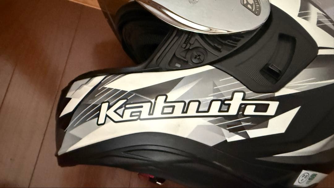 OGK KABUTO KAMUI-III (経年)