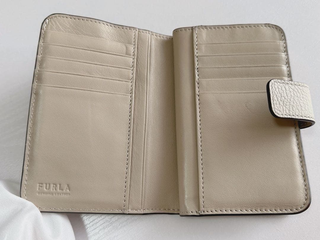 FURLA 財布