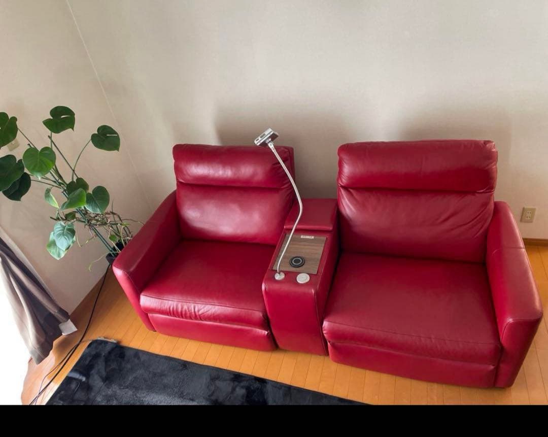 赤いレザーソファ ニトリ　Nストラス