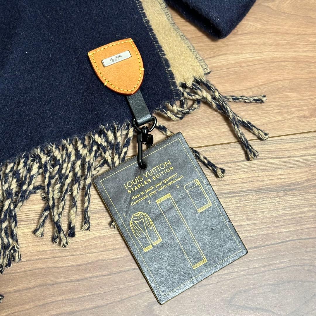 Louis Vuitton ステープル　リバーシブル　マフラー