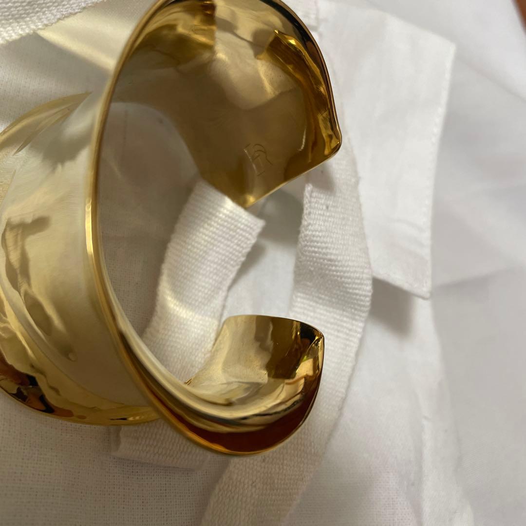 etre tokyo ストリームラインワイドカフ　ゴールド　バングル