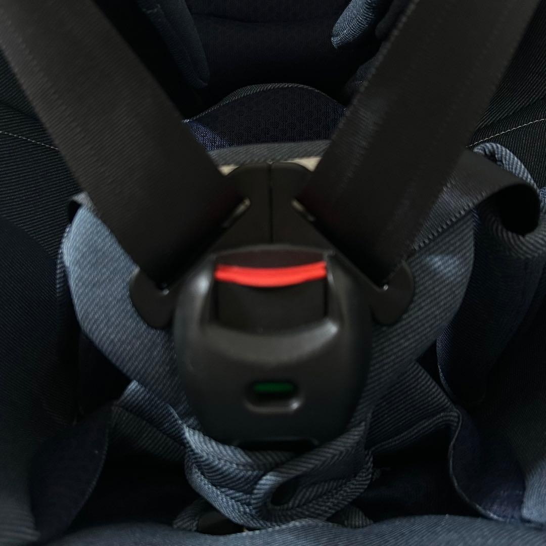 エールベベ クルット6i プレミアムエアリー デニムブルー チャイルドシート