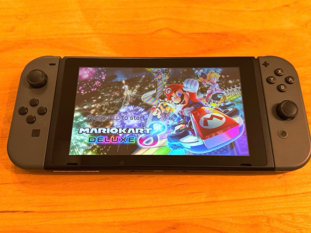Nintendo Switch 2017年製 HAC-001 本体のみ