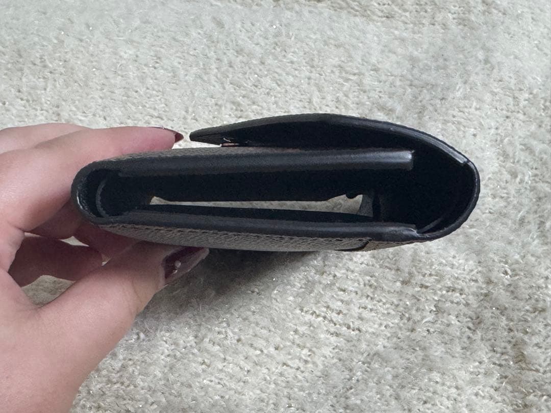 LOUIS VUITTON ポルトフォイユ・ヴィクトリーヌレディース三つ折り財布