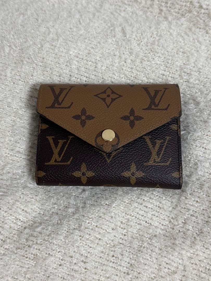 LOUIS VUITTON ポルトフォイユ・ヴィクトリーヌレディース三つ折り財布