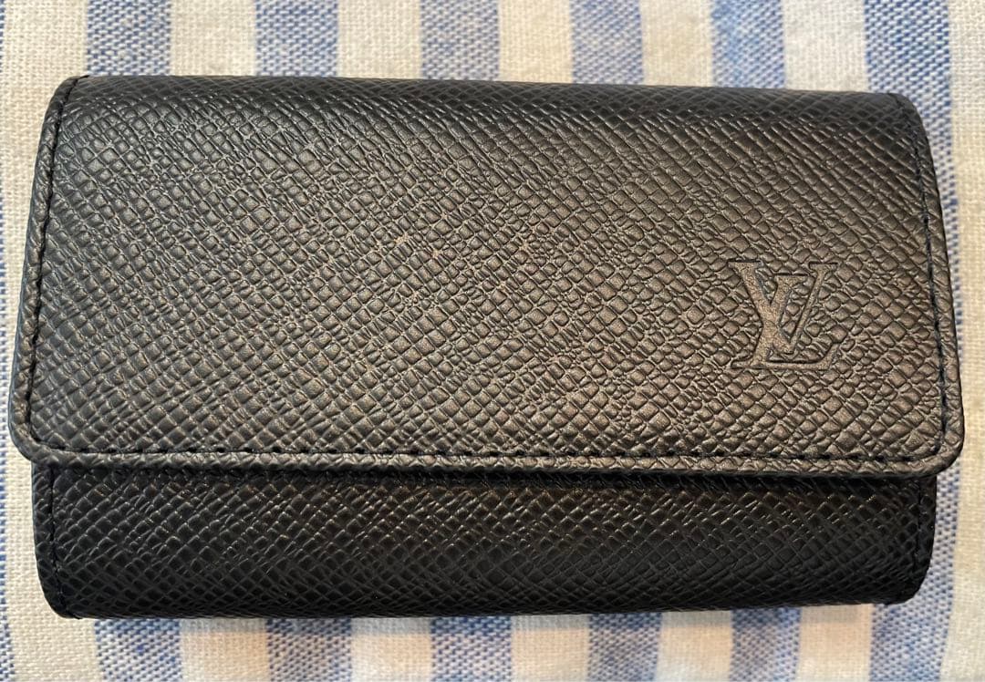 新品未使用箱付き　ルイ ヴィトン キーケース タイガ黒　ミュルティクレ6 正規品