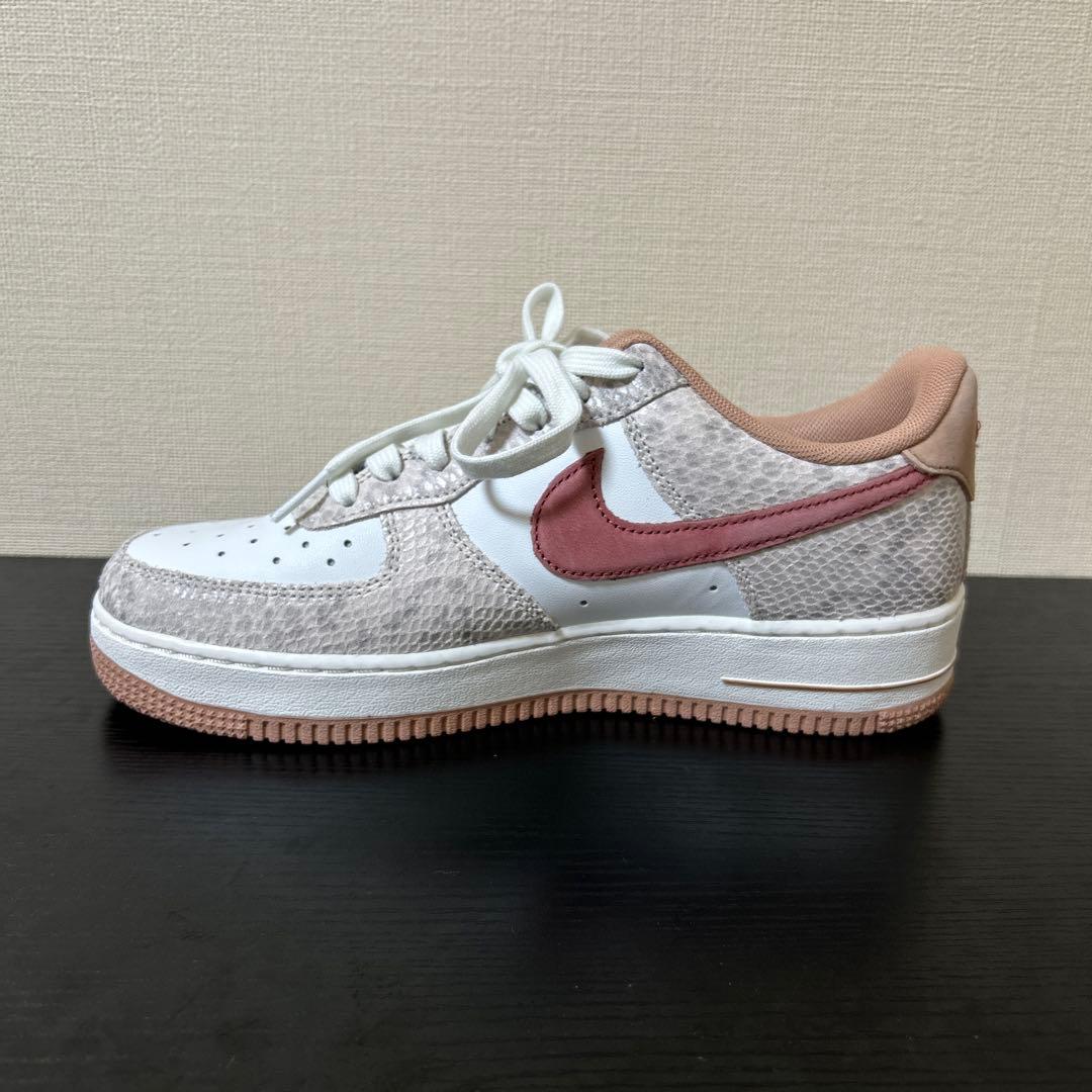 ナイキ エア フォース ワン 25センチ サミットホワイト 蛇