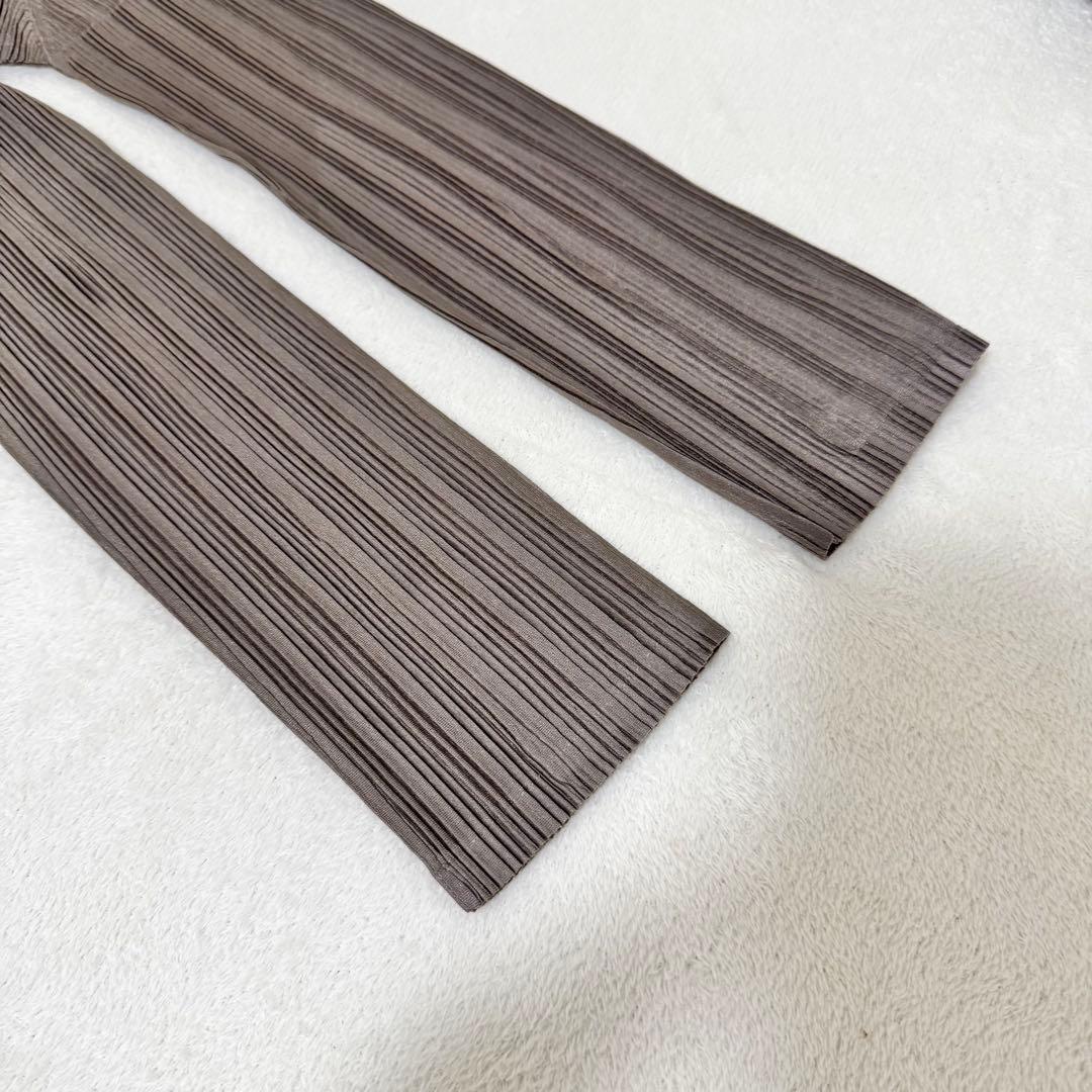 極美品✨PLEATS PLEASE プリーツ　Vネック　ブラウン　トップス