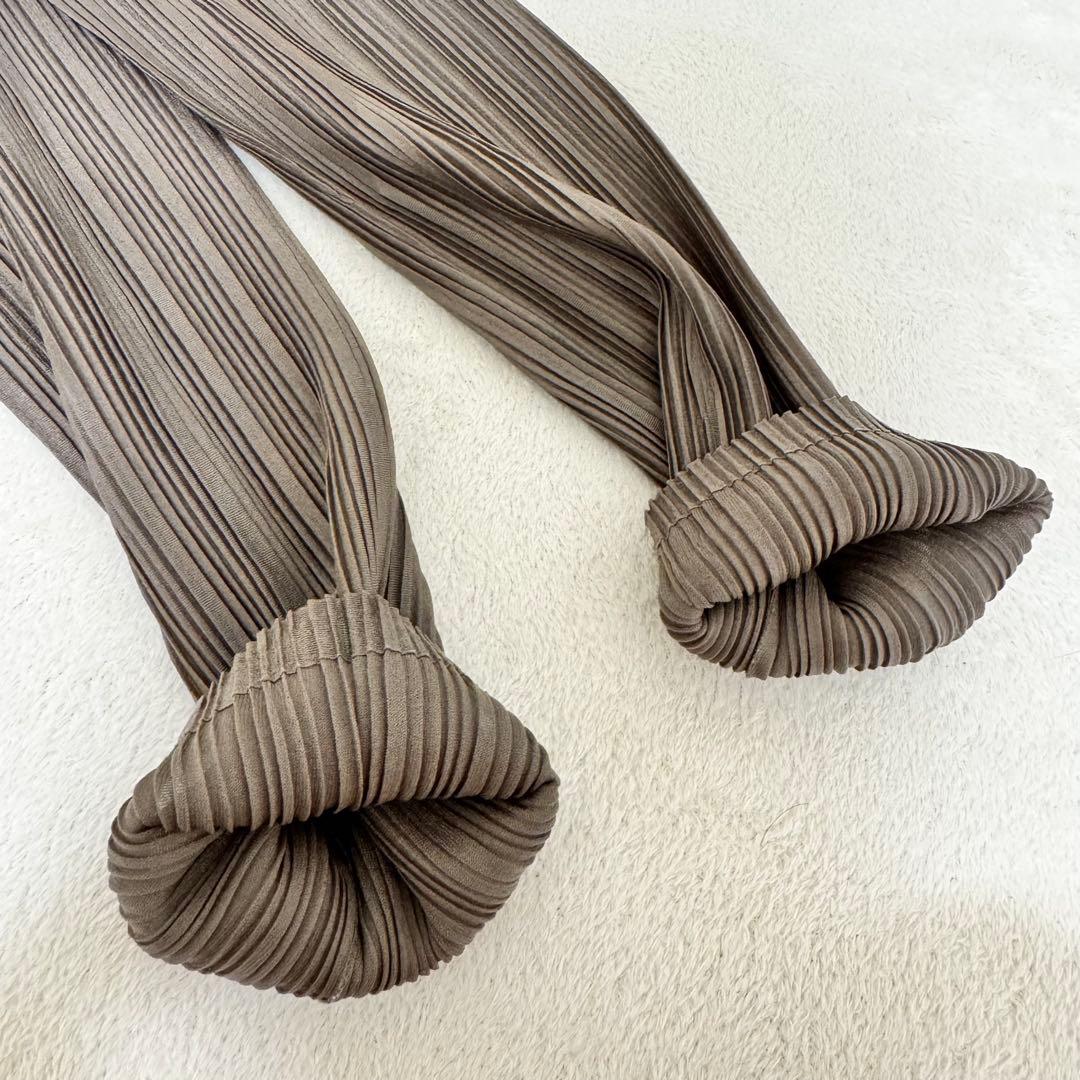 極美品✨PLEATS PLEASE プリーツ　Vネック　ブラウン　トップス