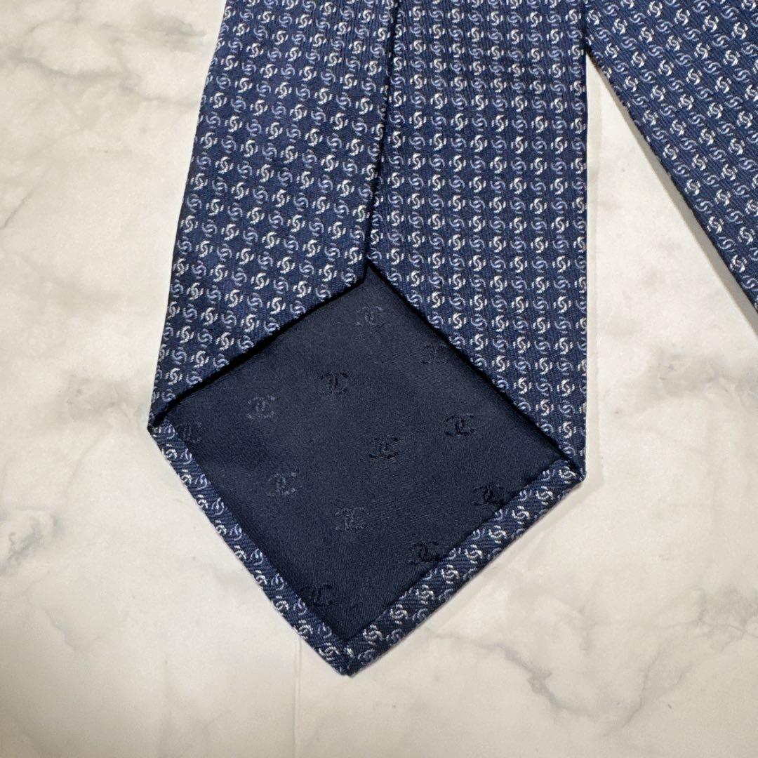 【未使用に近い】CHANEL ネクタイ ネイビー シルク　チェーン　ココマーク