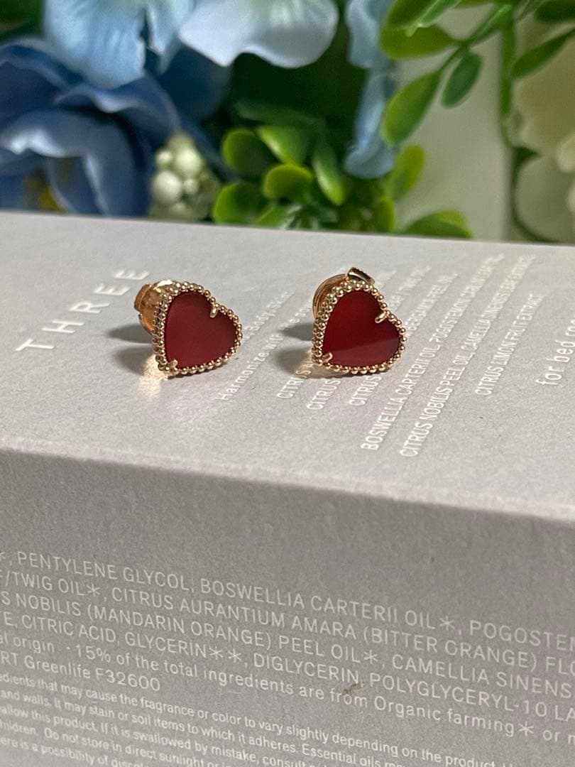 赤メノウピアス　k18 新品　即発送可能