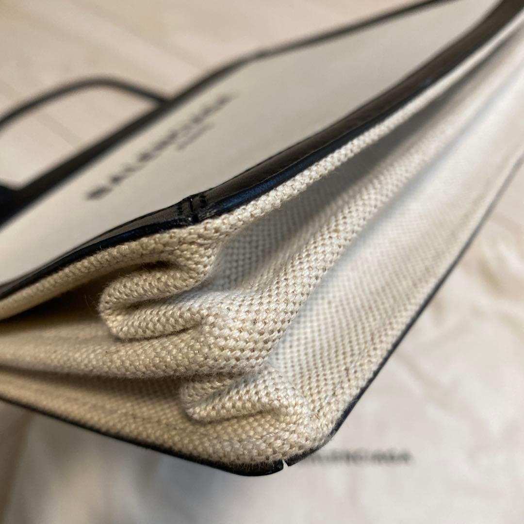 BALENCIAGA ショルダーバッグ　キャンパス