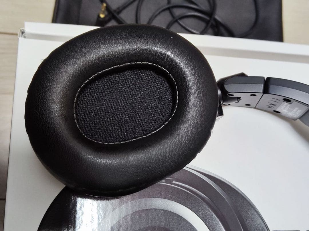 ほぼ　新品　atx Audio-technica ATH-M50xBT2