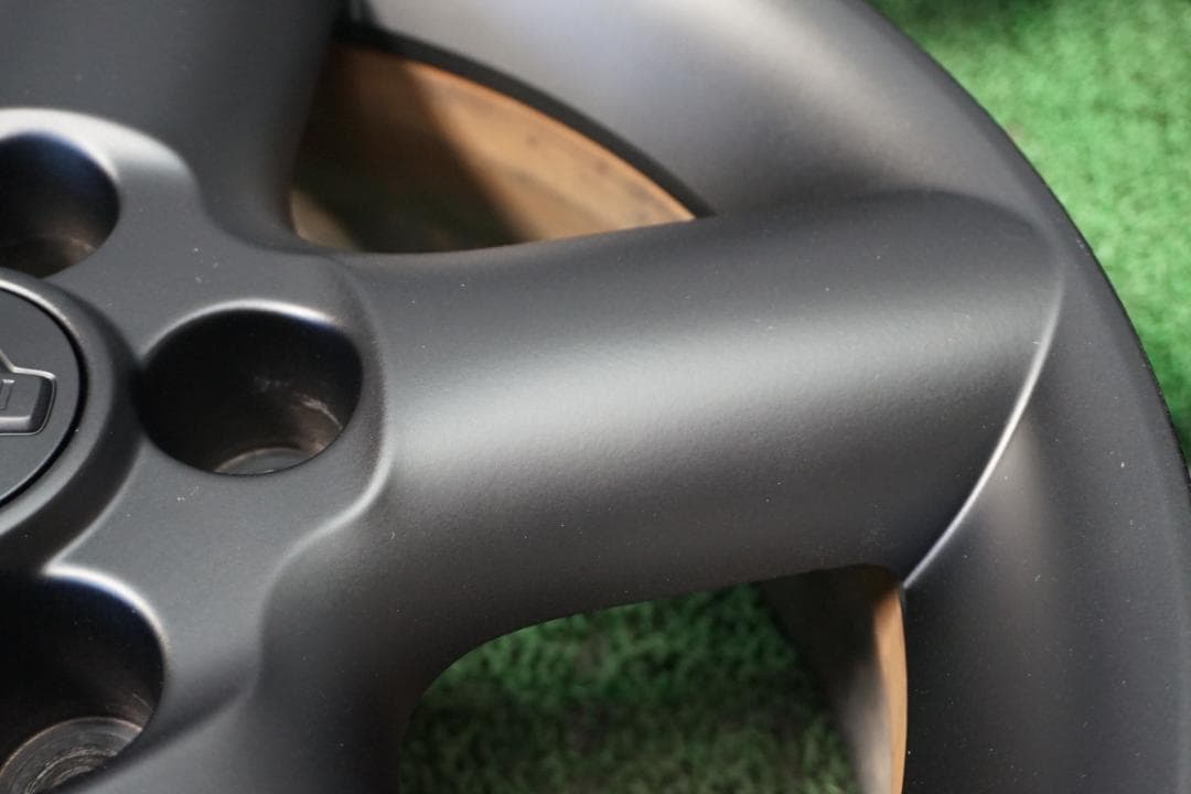 ニッサン純正　カスタムブラックエディション　エクストレイル　スタッドレス