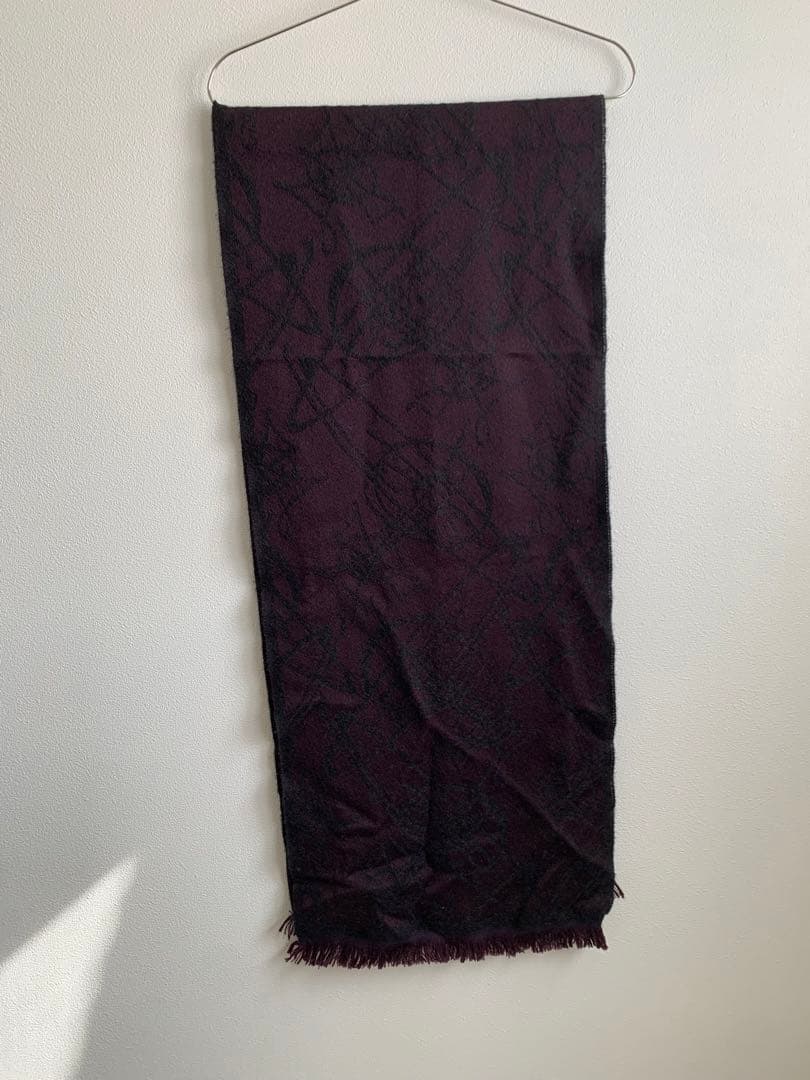 Vivienne Westwood マフラー 黒とワインレッド