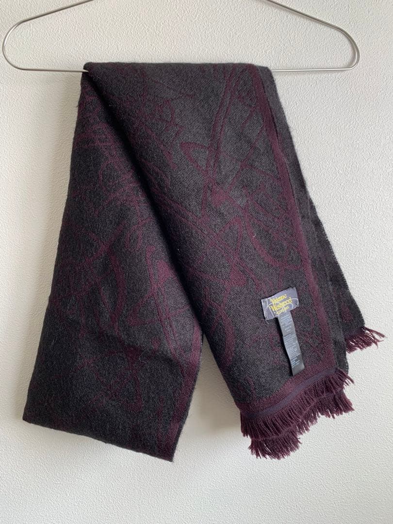 Vivienne Westwood マフラー 黒とワインレッド