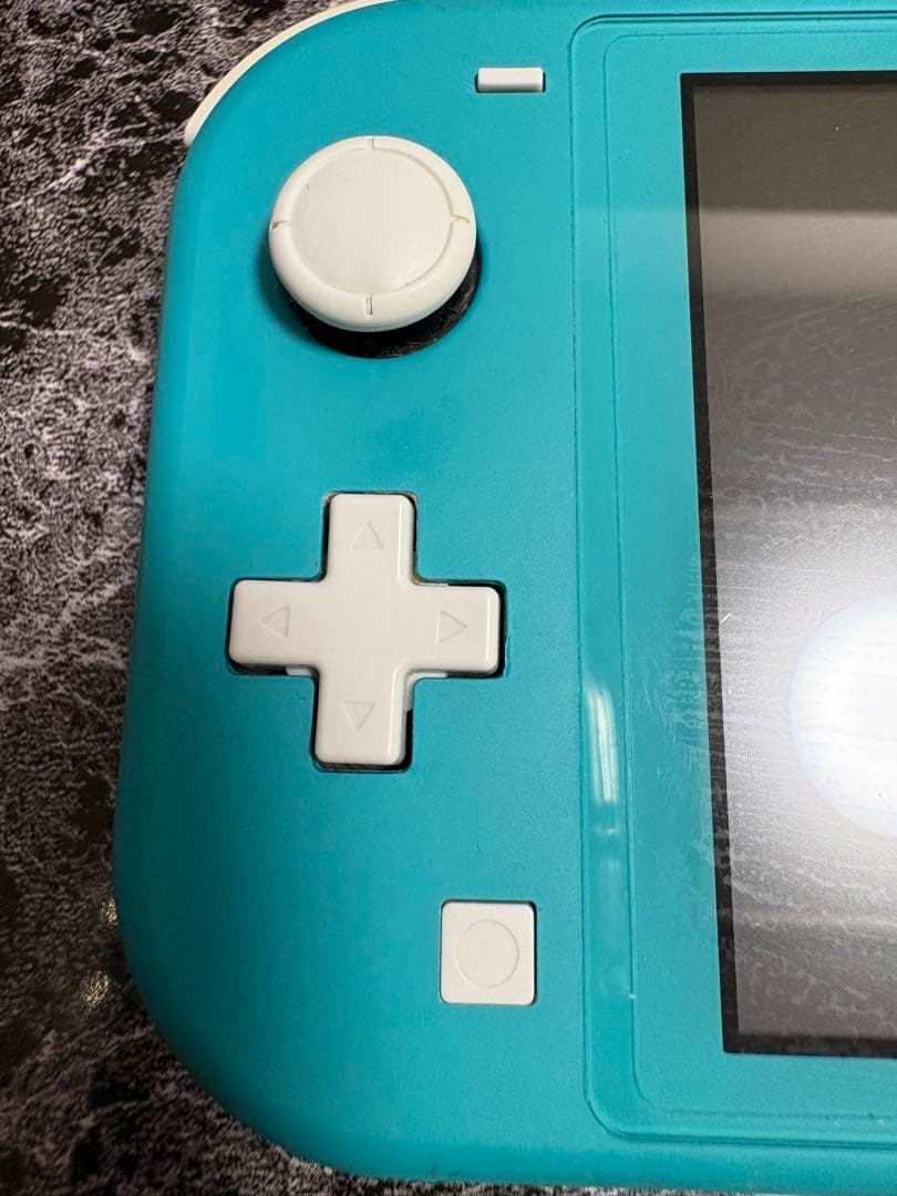 スイッチライト　ジャンク品　ターコイズ　あつ森カバー付き　本体のみ