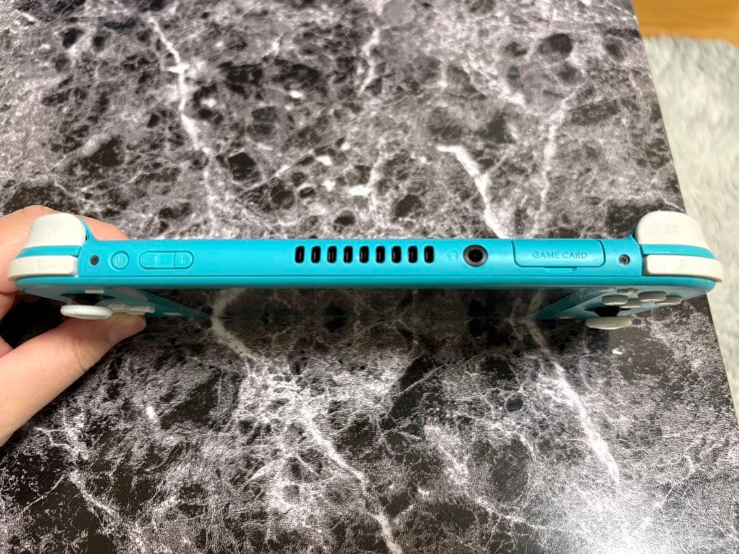 スイッチライト　ジャンク品　ターコイズ　あつ森カバー付き　本体のみ