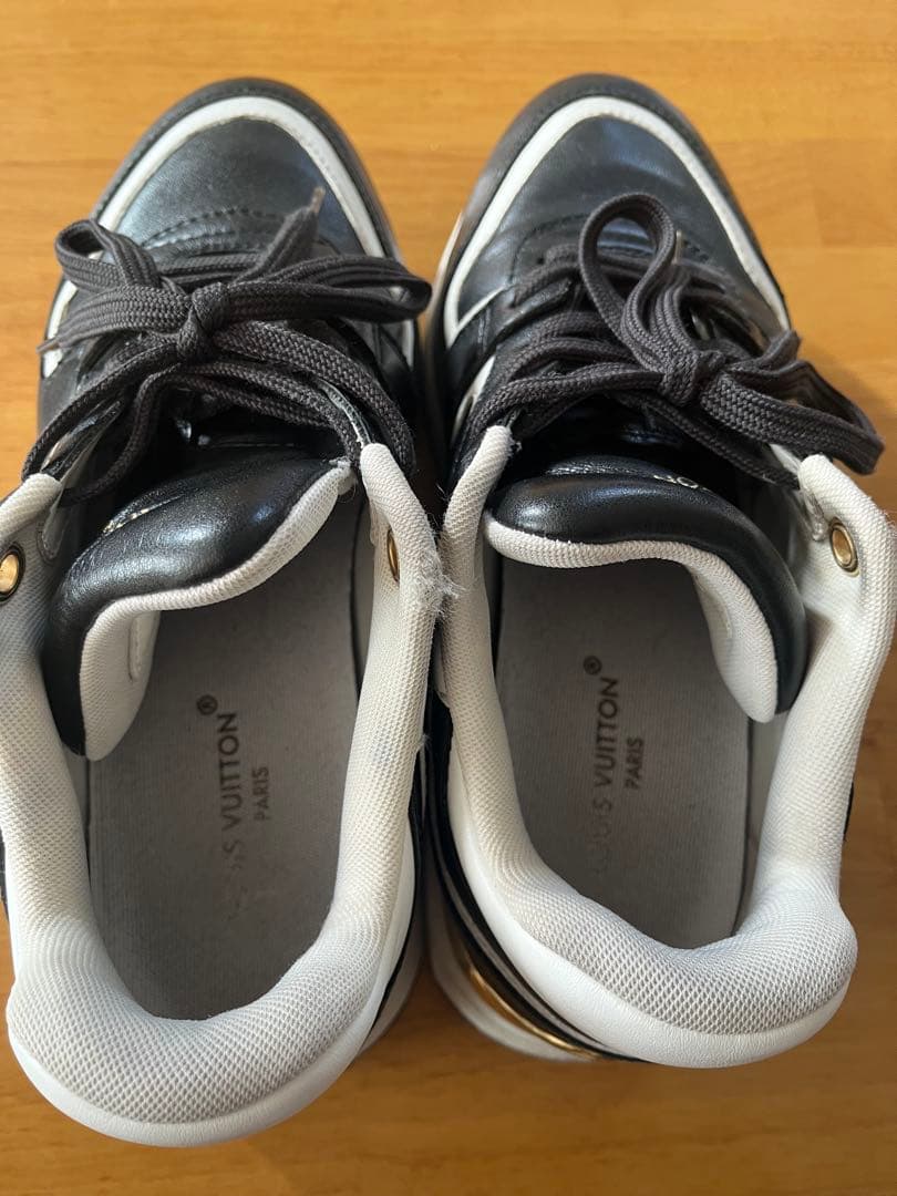 ⭐︎Louis Vuitton スニーカー ブラック/ホワイト⭐︎