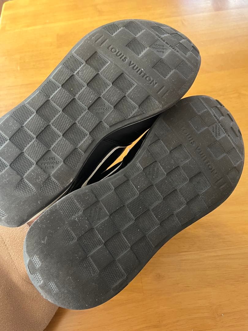 ⭐︎Louis Vuitton スニーカー ブラック/ホワイト⭐︎
