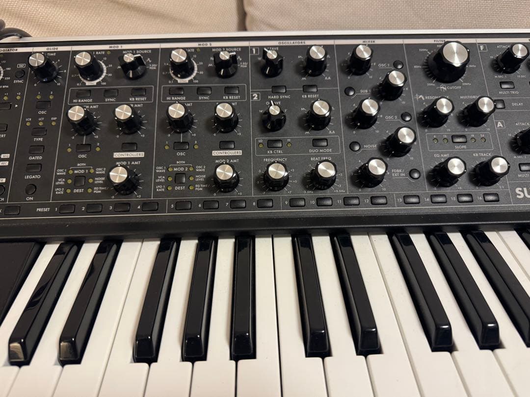 moog SUBSEQUENT37 アナログシンセサイザー