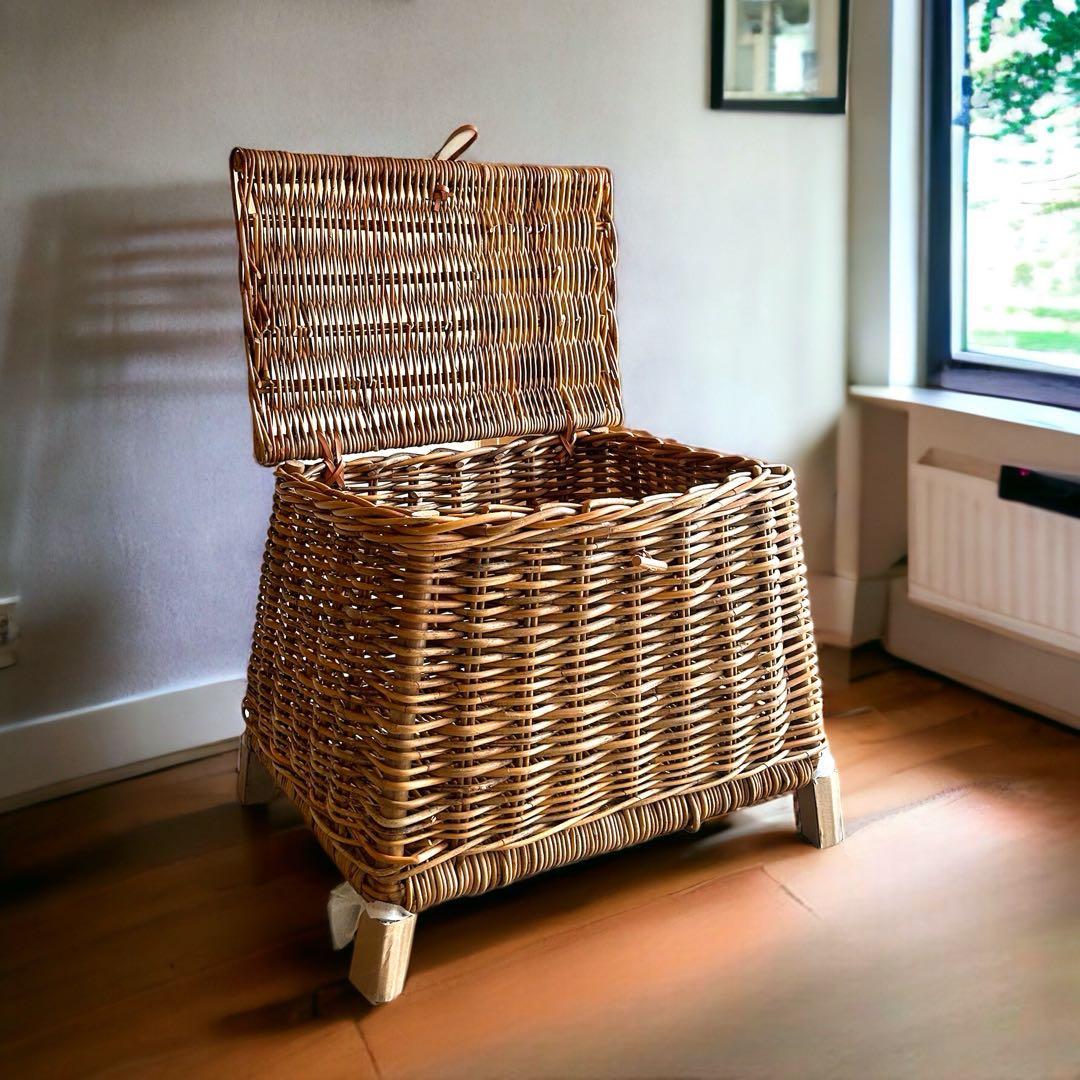天然皮付き籐アラログ　インテリアバスケット　蓋付きバスケット　大きいかご